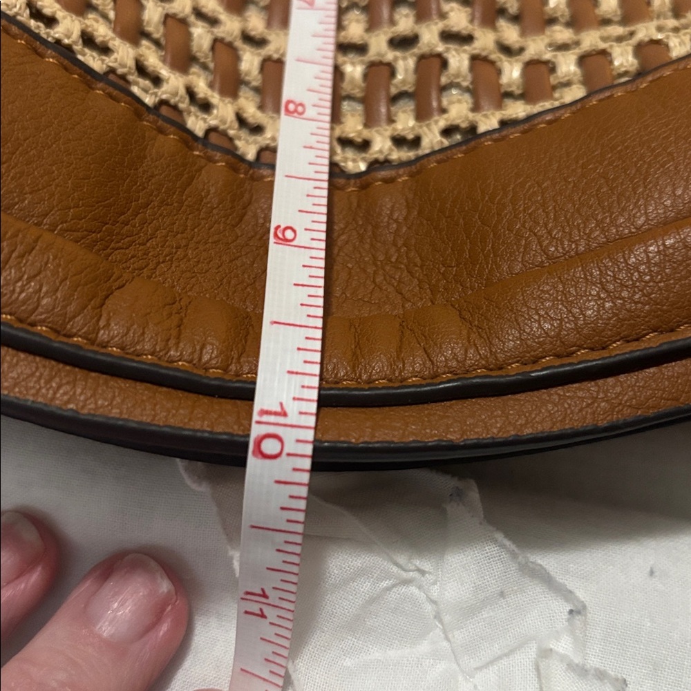 NWOT Inernational concepts shoulder bag - Picture 9 of 10